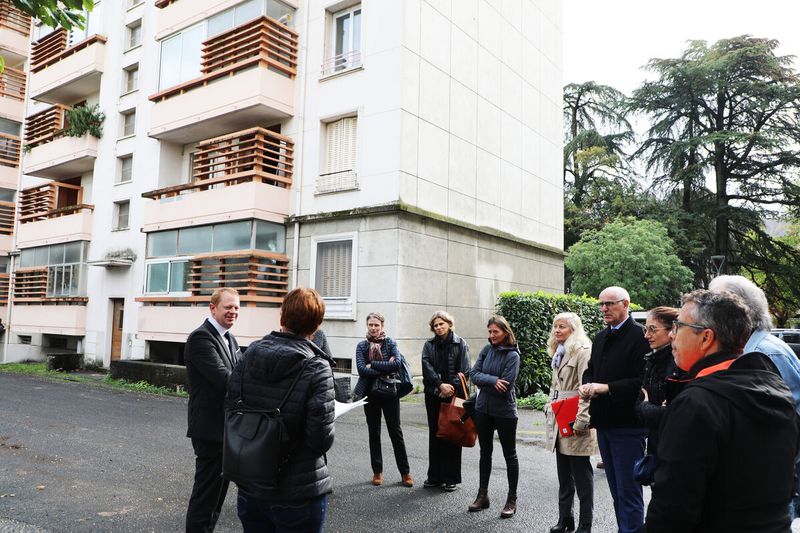 Présentation du projet de rénovation de l'ensemble immobilier du Paradis au directeur général de l'Anah, avec la présence de multiples partenaires en lien sur ce projet de rénovation énergétique particulièrement complexe.