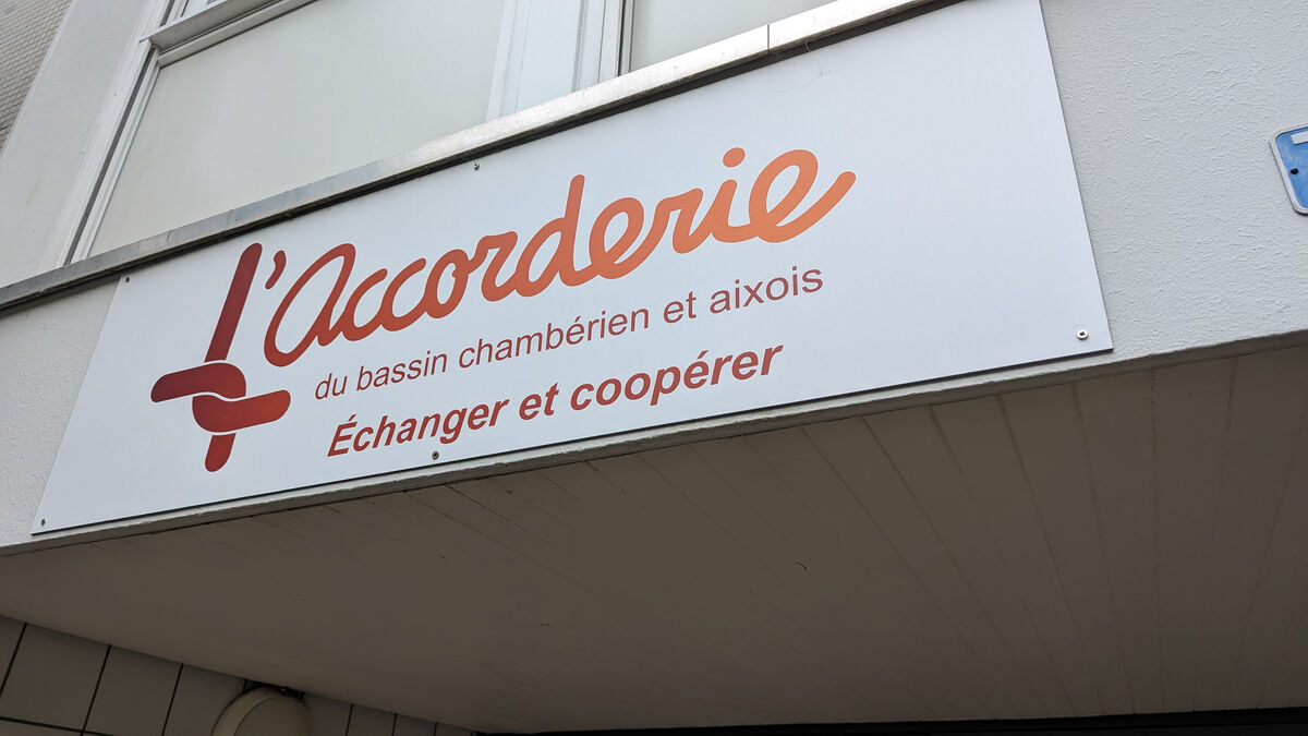 l'entrée du local de l'accorderie